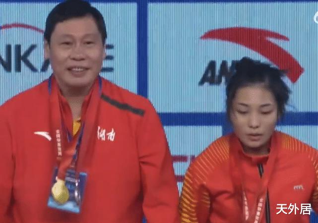 17岁高三女孩超越世界纪录！央视关注，中国举重队又出神将(3)