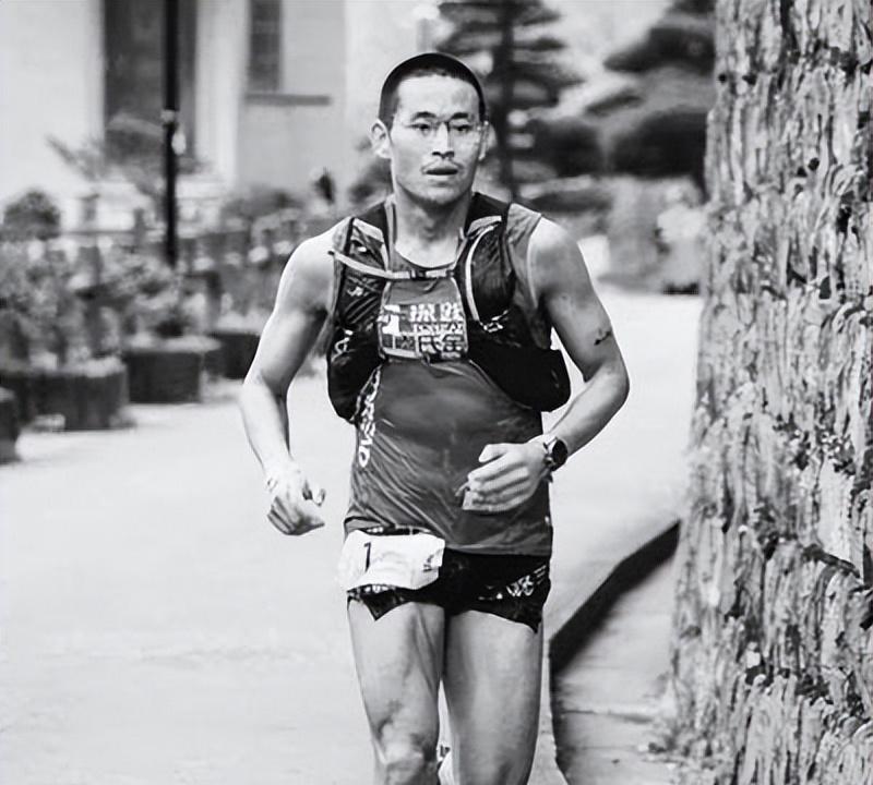 中国超马纪录保持者梁晶：被日本冠军称为英雄，31岁在赛场上遇难(1)