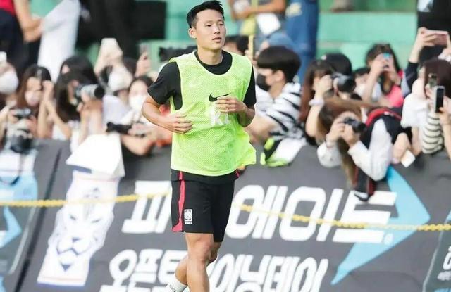 韩国征战世界杯名单出炉，朴志洙落选，你们为他遗憾吗？(6)