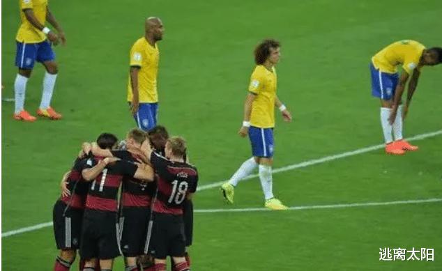 巴西被黑了，世界杯再现争议一幕，主裁判不看回放吹掉维尼修斯的进球(1)