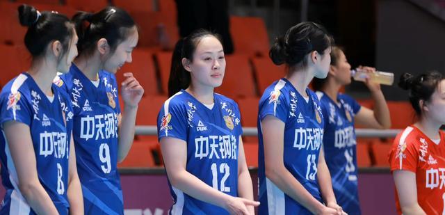 第一阶段比赛结束，江苏女排年轻球员表现优异，她们能否赢得未来(4)
