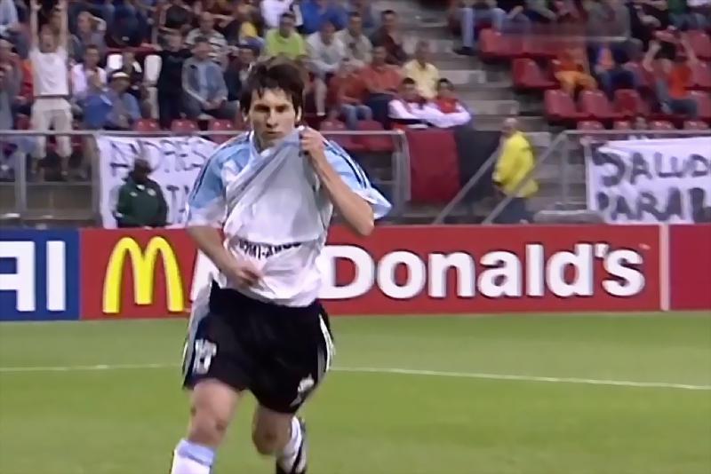 巧？17年前1幕暗示阿根廷夺冠！梅西将实现：出道即冠+谢幕捧杯(3)