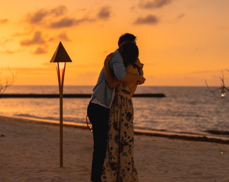 又一对冠军夫妇！32岁世界冠军求婚成功：在马尔代夫海滩浪漫求婚(3)