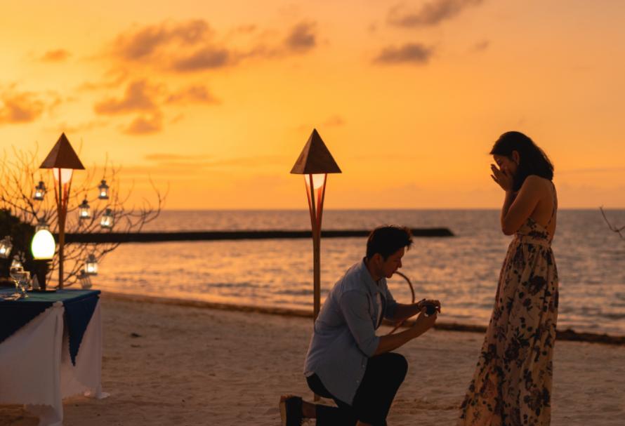 又一对冠军夫妇！32岁世界冠军求婚成功：在马尔代夫海滩浪漫求婚(5)