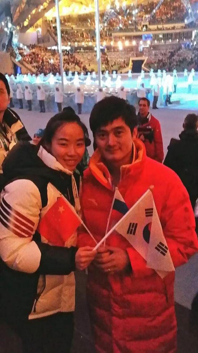 韩国冰壶队长恋中国冠军，为爱定居中国，结婚9年没钱买房(11)