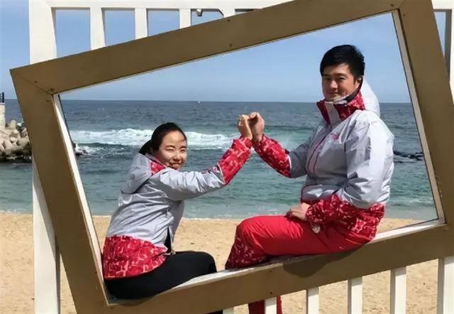 韩国冰壶队长恋中国冠军，为爱定居中国，结婚9年没钱买房(20)