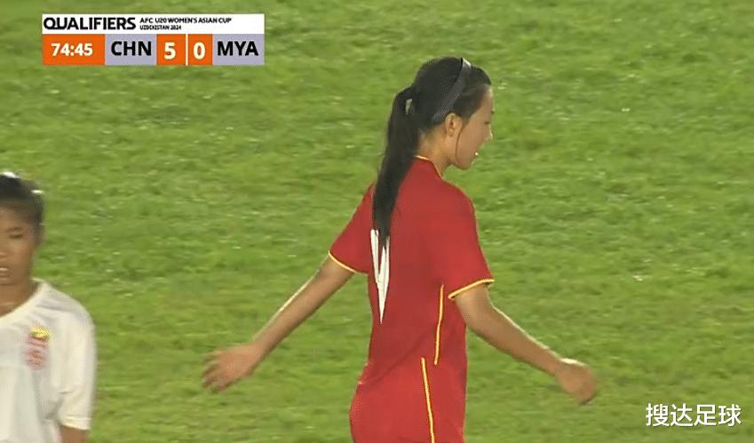 连续两场5-0！中国姑娘打出统治级的表现，直接送东道主出局(1)