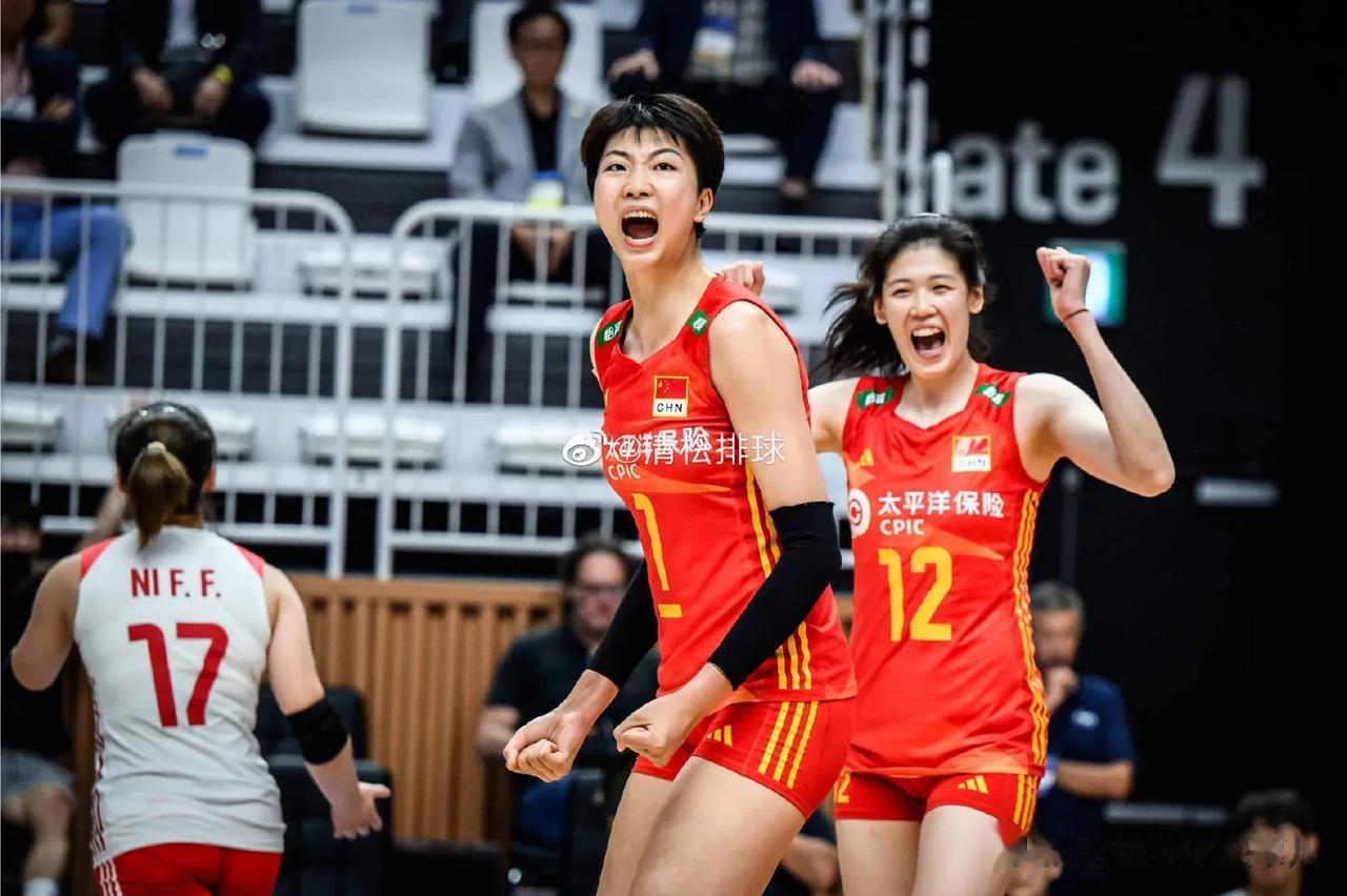 恭喜中国女排以7胜4负的战绩提前一轮晋级VNL八强，今天打的过程不太好看，但结果(1)