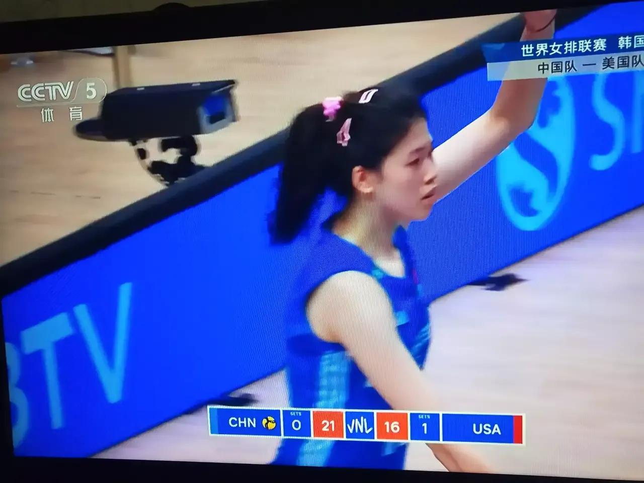 中国女排和巴西女排再掰手腕，谁发球好谁将取胜
中国女排和巴西女排将在总决赛首场相(3)