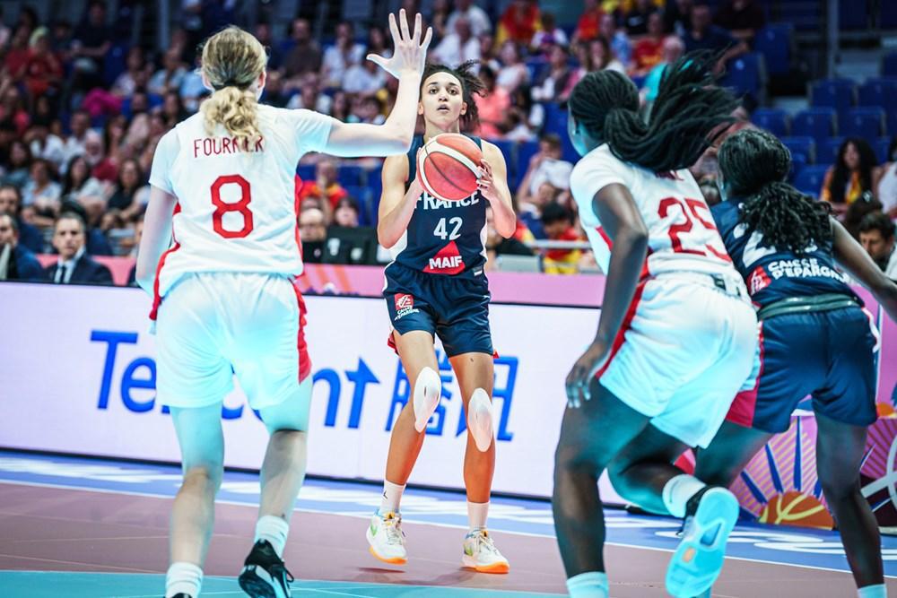 U19女篮世界杯-加拿大女篮加时战胜法国女篮获得季军
 
北京时间7月24日，2(2)