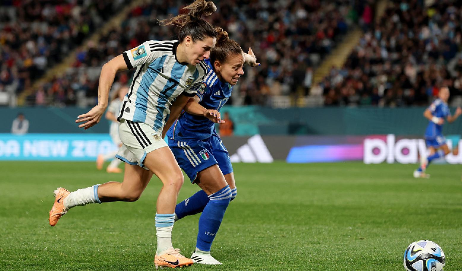 绝杀！意大利女足神奇换人，掀翻阿根廷队，第6场1-0被吐槽(4)