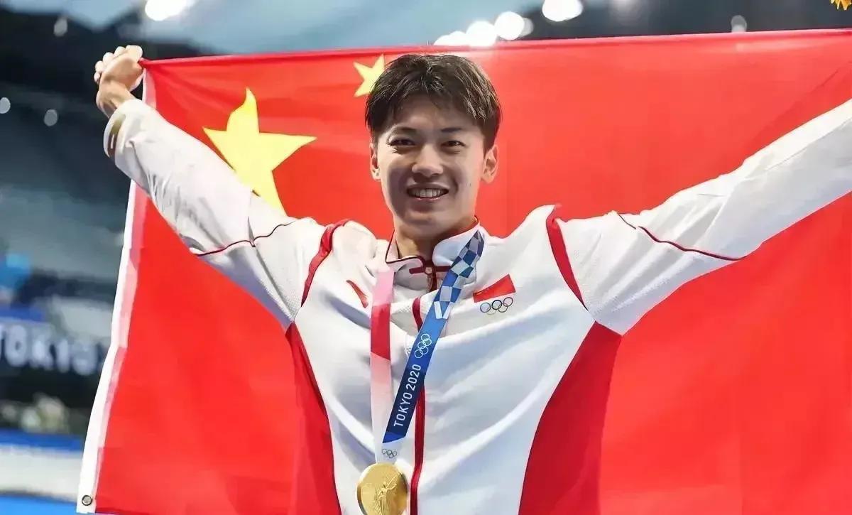 中国泳坛最帅的10个游泳运动员
1、宁泽涛，世锦赛100米自由泳冠军
2、汪顺，(2)