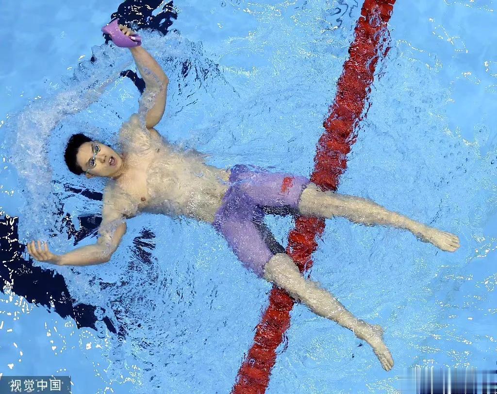  银牌！突破历史，今年的男子游泳格外耀眼，蛙泳的补强真的让我们有了更多突破的底气(2)