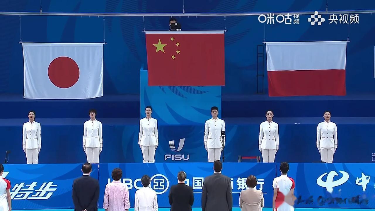 中国女排3-0日本夺得大运会冠军，全场数据统计一览：

吴梦洁：15分，扣球13(2)