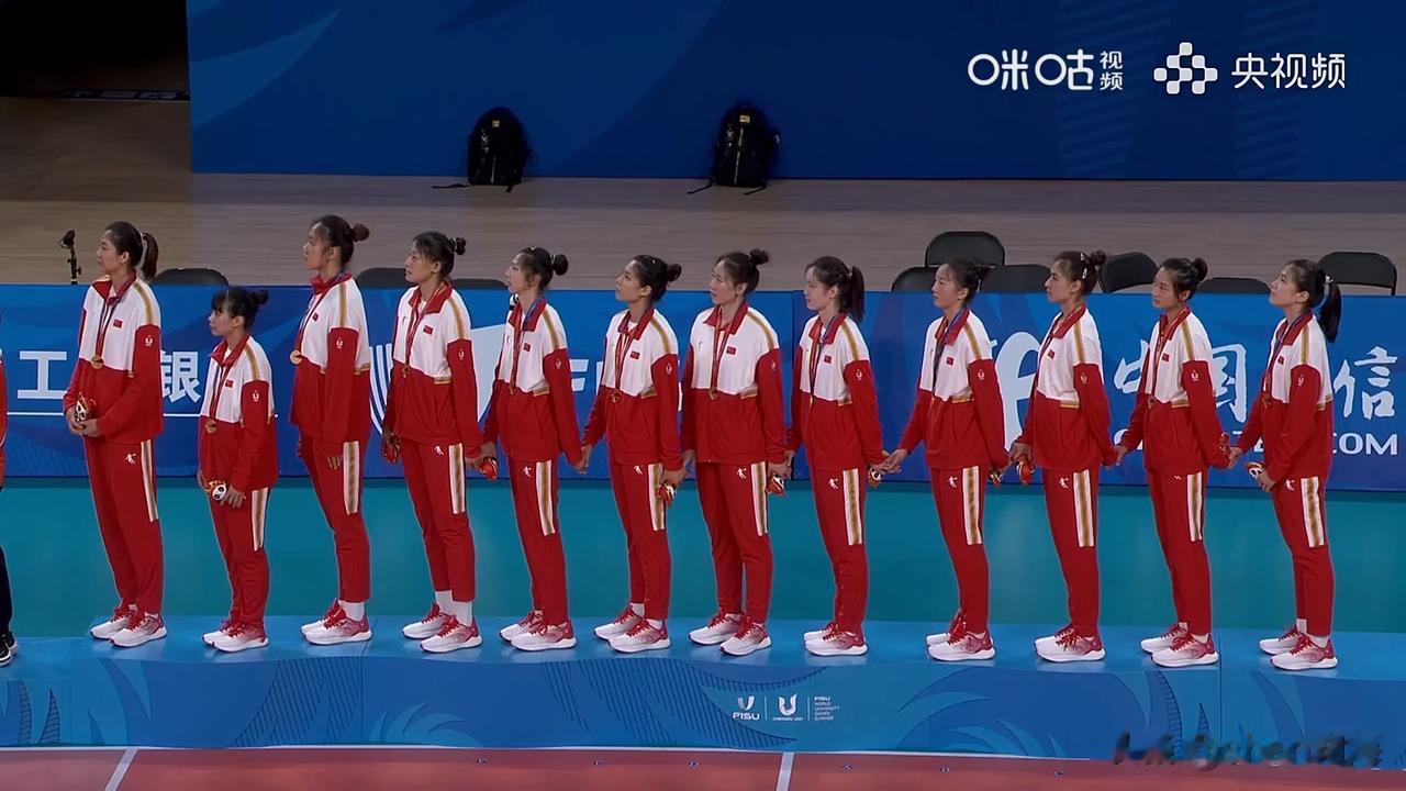 中国女排3-0日本夺得大运会冠军，全场数据统计一览：

吴梦洁：15分，扣球13(4)