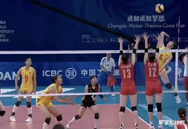 祝贺！中国女排3-0日本夺冠，姑娘们喜极而泣，3位新人表现真抢眼(4)