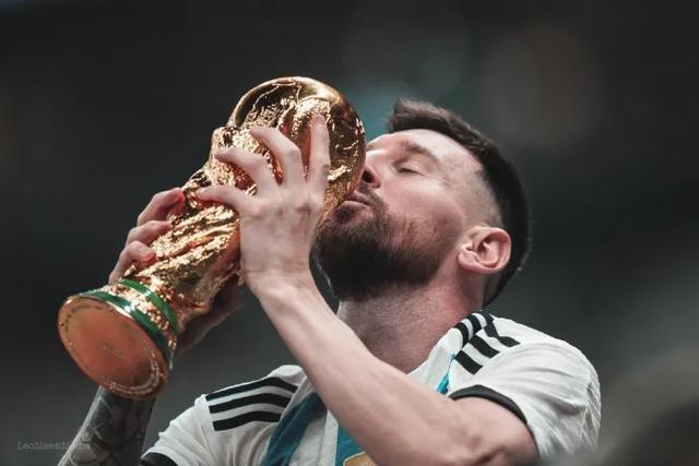 梅西率领“阿根廷”夺得“世界杯冠军”已过8个月！官方发报纪念(3)