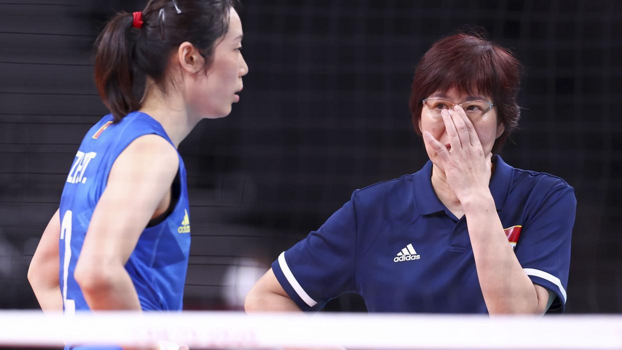 郎平怒了！斥执教日本谣言，多位女排球员被中伤，朱婷深受其害(5)