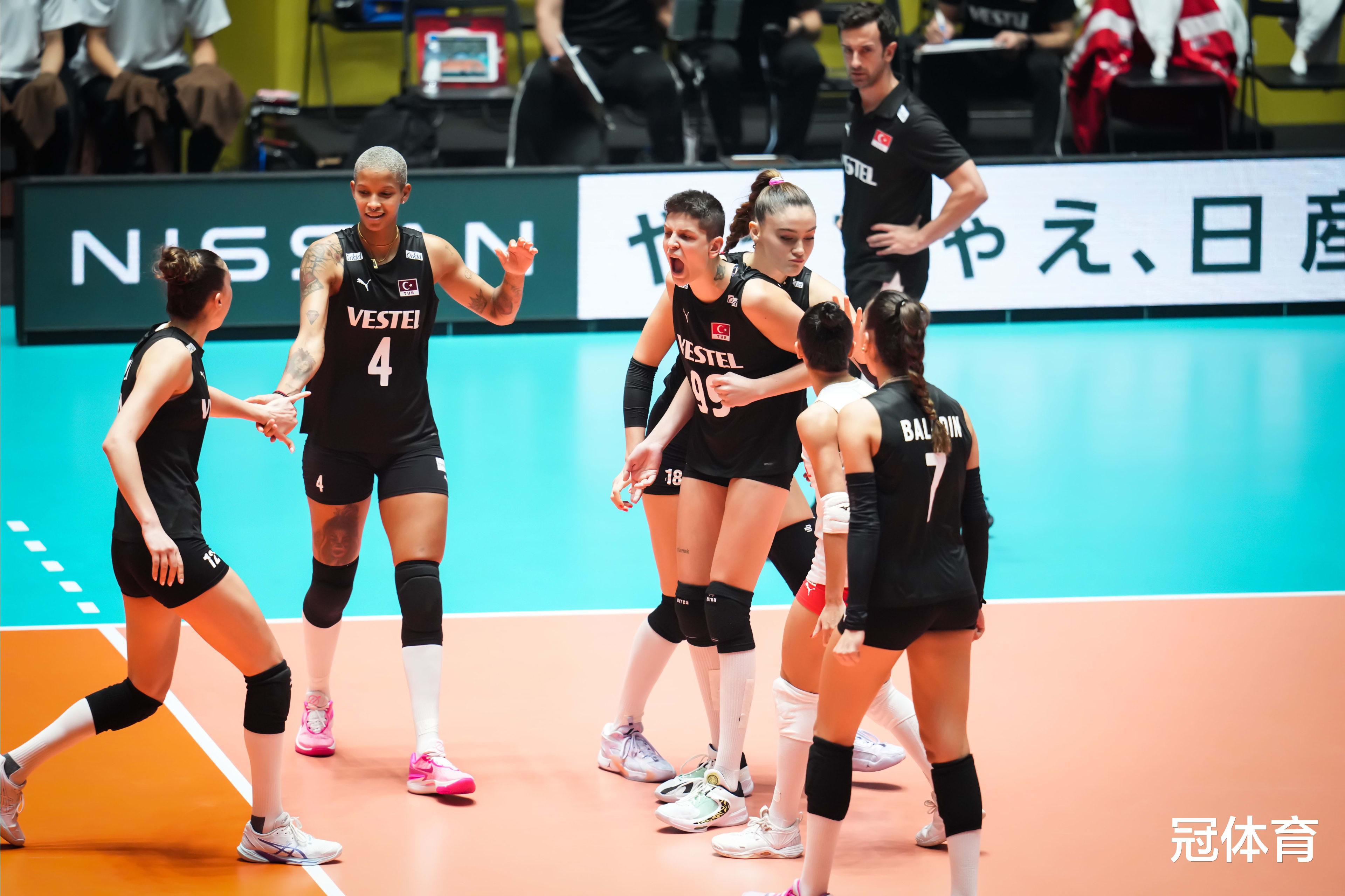 3-1！女排首个奥运直通席位诞生，世界第一逆转日本，全胜晋级(1)