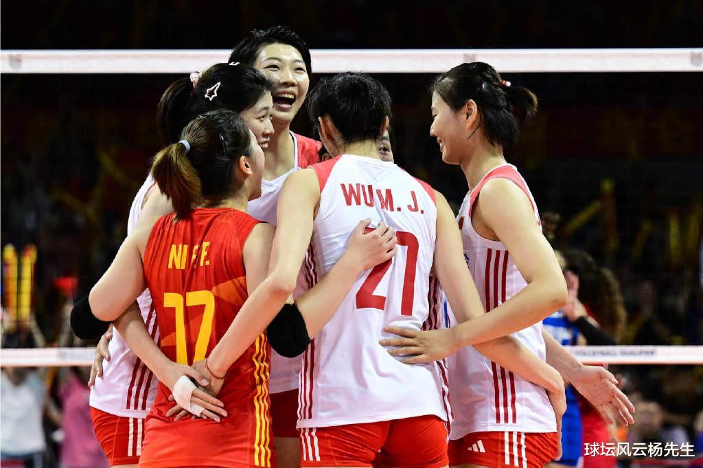 惊爆！中国女排3比1逆袭塞尔维亚，意外失去晋级巴黎奥运会的机会(4)