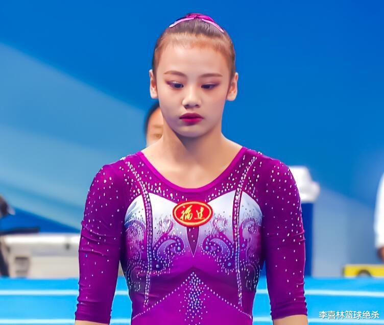 世锦赛夺冠！中国又一16岁体操女神出炉，可爱美少女落泪接班韦后(4)