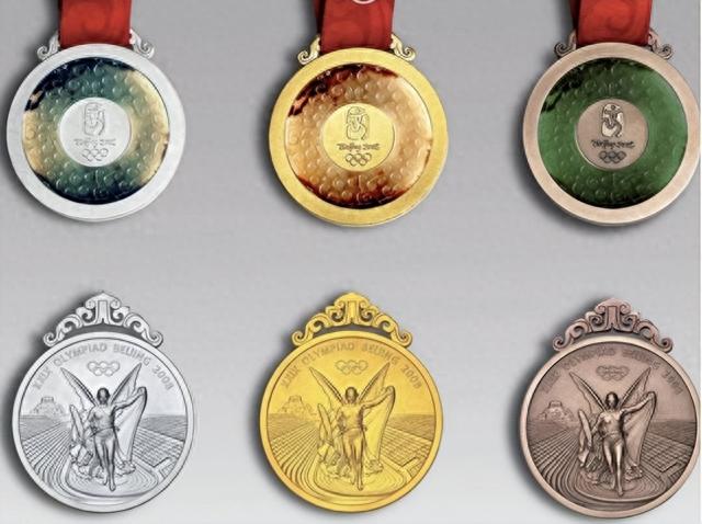 奥运冠军，退役后却339万卖掉所有金牌，随后一转身，举家移民(6)