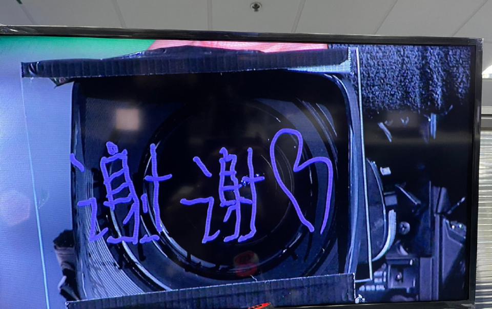 有心了！波兰一哥首夺上海大师赛冠军，对镜头写“谢谢”示爱中国(4)