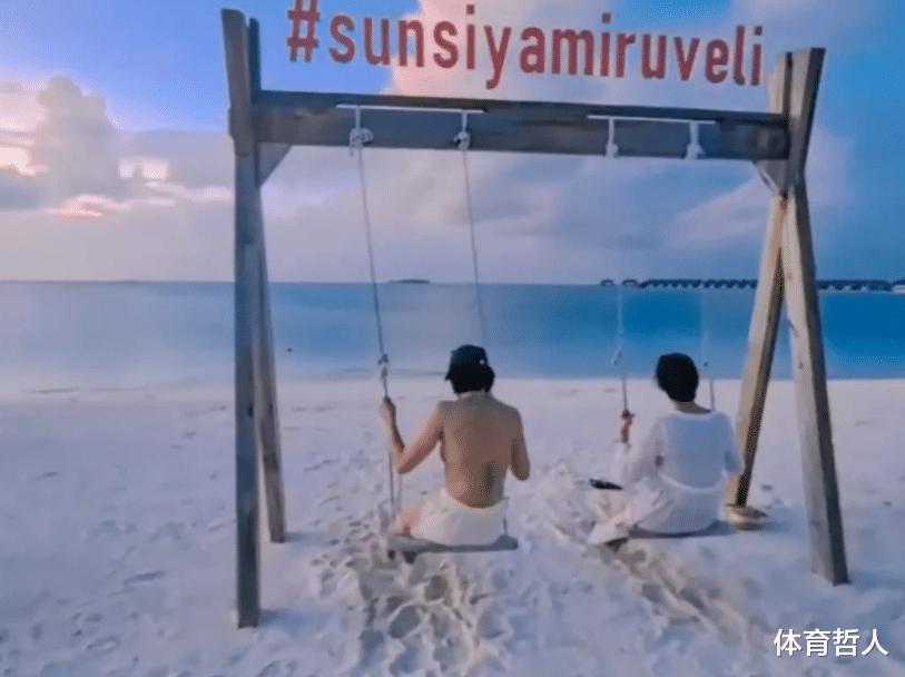 龚翔宇在马尔代夫度假，身穿泳装！球迷：OMG，太美了(6)