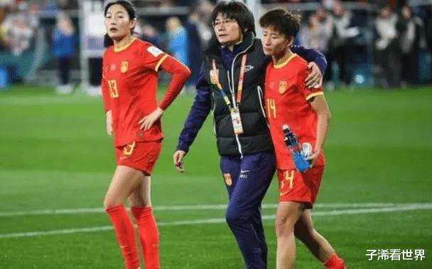绝了！天津媒体曝出争议猛料：中国女足再收坏消息，球迷骂声一片(1)