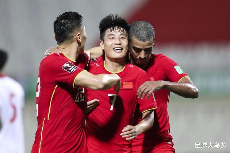 1-0！中国球队爆冷，搅乱世预赛，造奇迹，0分仍能出线，诞生黑马(2)
