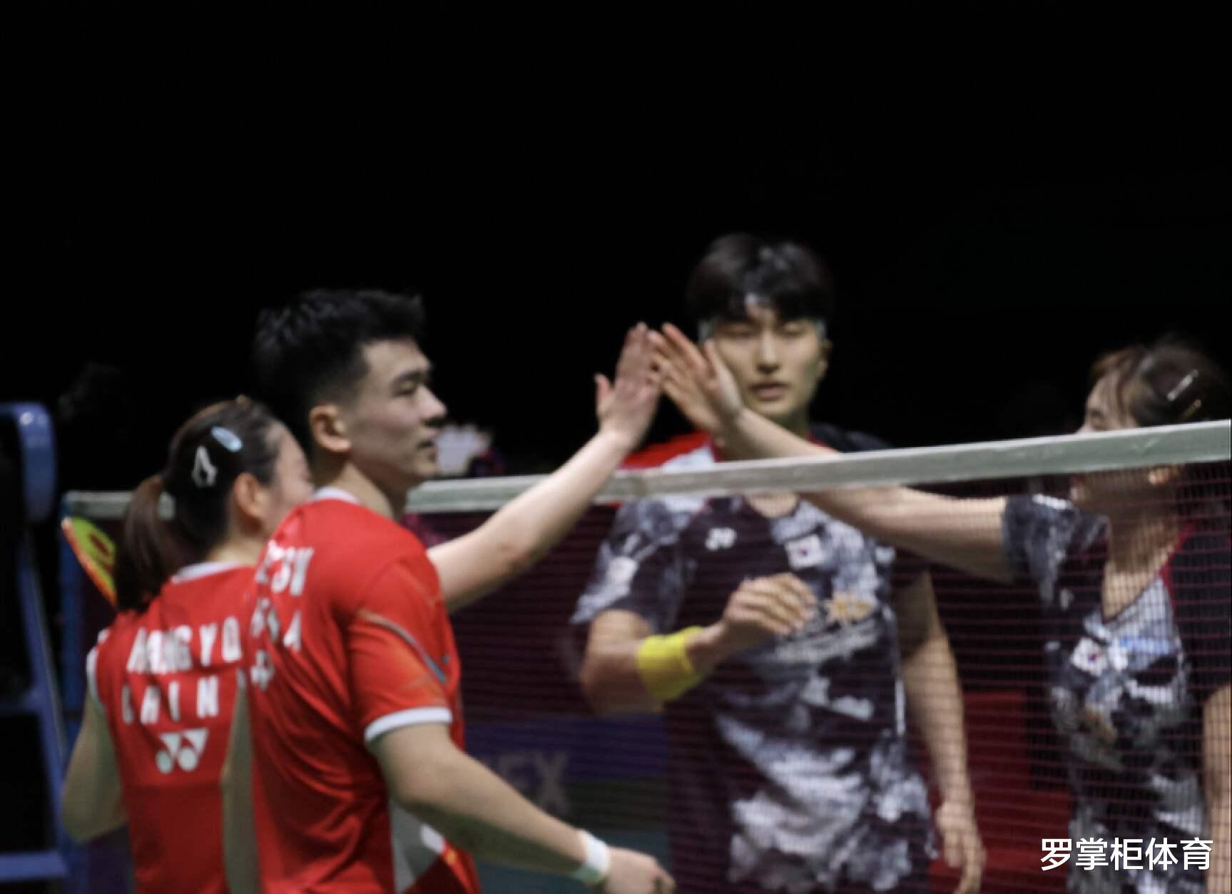 开门红！郑思维黄雅琼2-0获胜，多次打出精彩球，能否拿到冠军？(1)