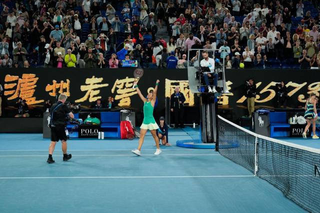 郑钦文创历史闯进澳网决赛！在墨尔本刮起中国旋风(3)