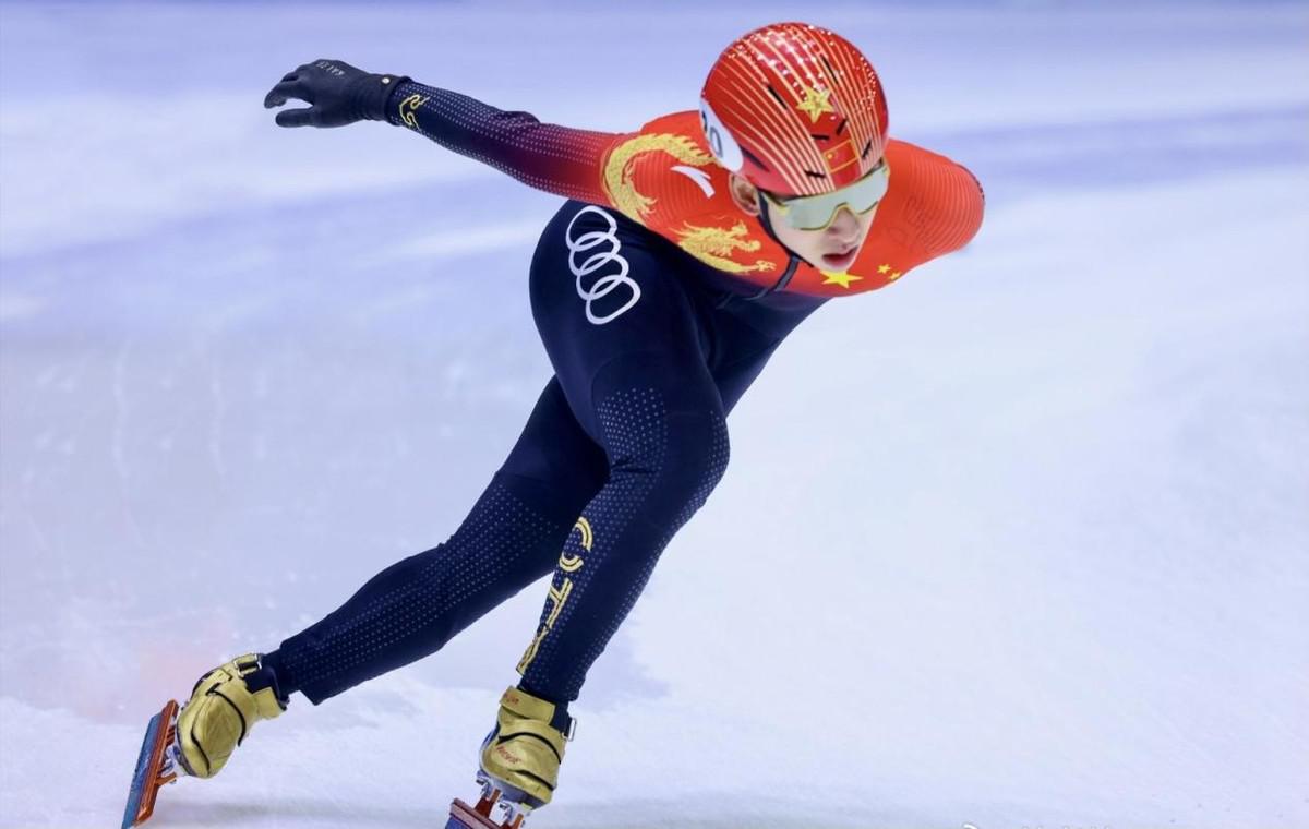 大爆冷！冬奥冠军仅拿全国第6名，林孝埈怒摔头盔眼镜，被罚黄牌(2)