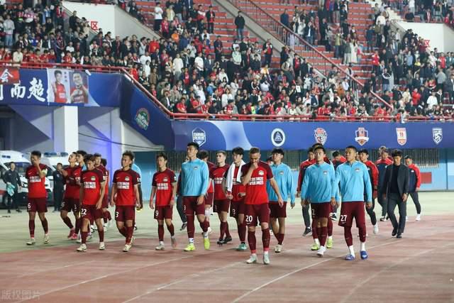 河南队仅领先联赛最后一名三分，球队在30周年的时候不能降级(1)