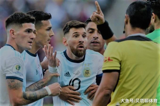 梅西回归阿根廷国家队引热议：前场人才济济！后场随便挤挤？(1)