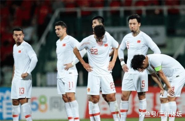 越南足球打造不败神话，球员却没钱买电视，中国男足脸红吗？(5)