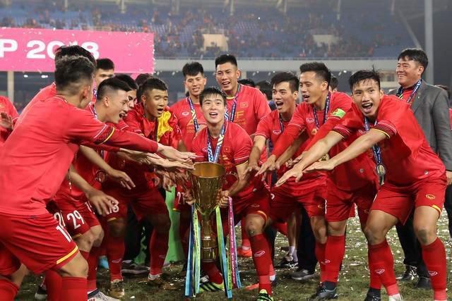 中国足球失利见证越南崛起，韩国希丁克：国足没有斗志(1)