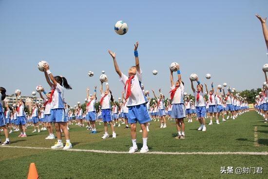 选择上学，还是选择职业足球，隔壁日本能不能给我们一个启示？(6)