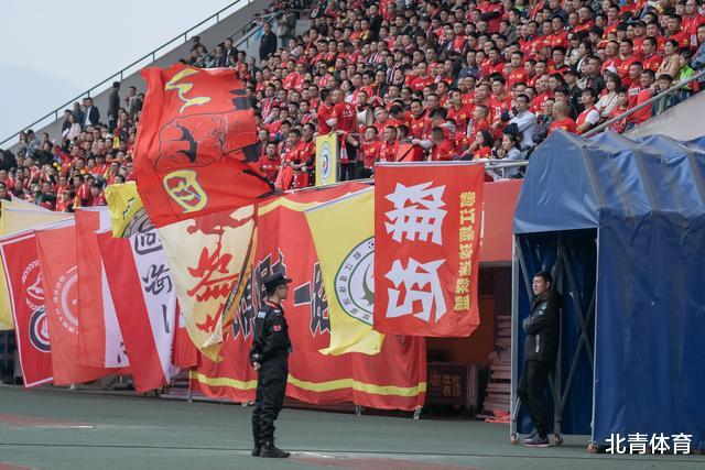 中甲多家俱乐部处生存绝境，中国足球为何只能大投入，没有低成本(2)