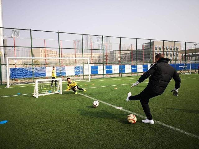 武汉市青少年优秀足球运动员，塔子湖足球基地，集中冬训(4)
