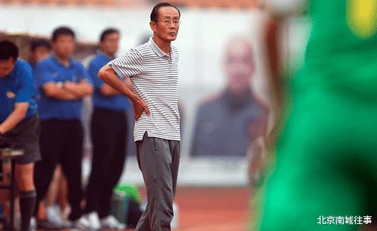 带出无数北京球星，曾在韩国挨打，他是国安唯一的联赛冠军教头(10)