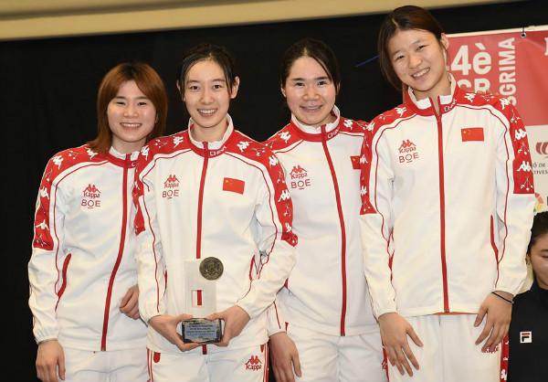 中国女重收获世界杯团体银牌 基本锁定东京奥运资格(1)