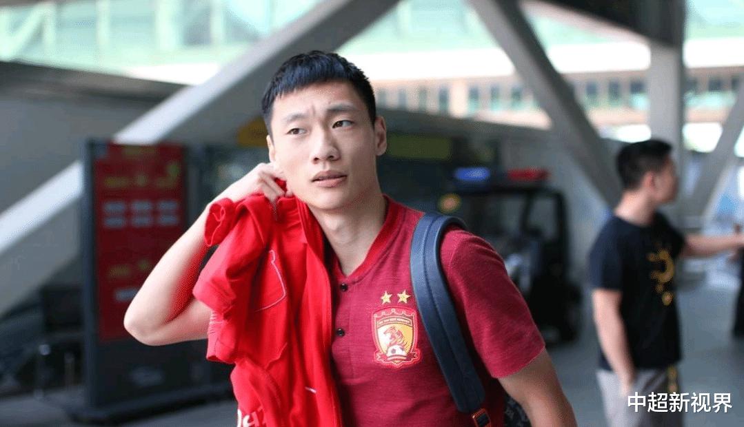 广州恒大球员唐诗捐款20万元，媒体表示唐诗可能租借加盟深足(1)