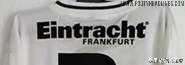 德甲法兰克福队球衣 法兰克福新赛季球衣更换了经典的标识(5)