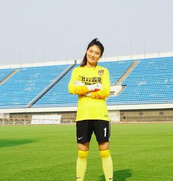 中国女足最可悲的世界级球员，教练改变了她的命运，可悲可叹(7)