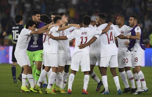 罗马不是一天建成的，学卡塔尔足球？球迷：算了吧，学不来！(1)