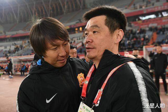 急功近利！国足名将退役后拒绝当教练，而日韩联赛却令我们汗颜(1)