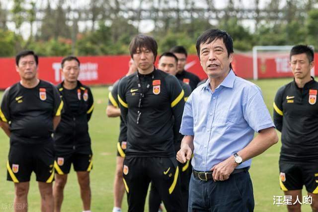 急功近利！国足名将退役后拒绝当教练，而日韩联赛却令我们汗颜(2)
