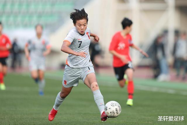 太疯狂！中国女足王牌1大绝技遭曝光，比肩梅西，唐佳丽所不能及(3)