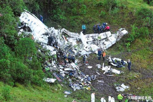 悲剧！巴西球队遭遇追击事故，飞机上6人全部遇难(2)